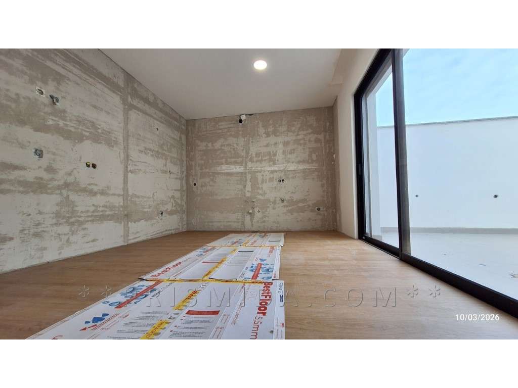 Moradia T3 RC+ANDAR de 3 frentes - Grande imagem: 5/18