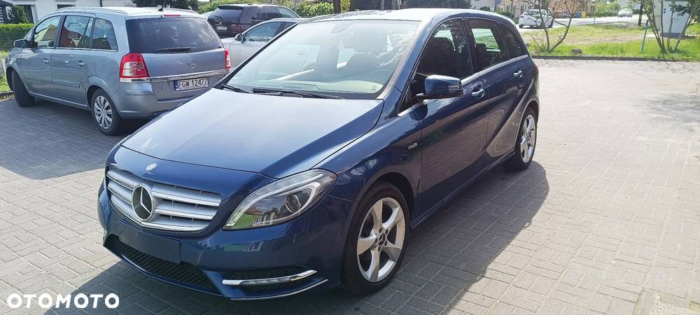 Mercedes-Benz Klasa B 180 CDI (BlueEFFICIENCY) - 1