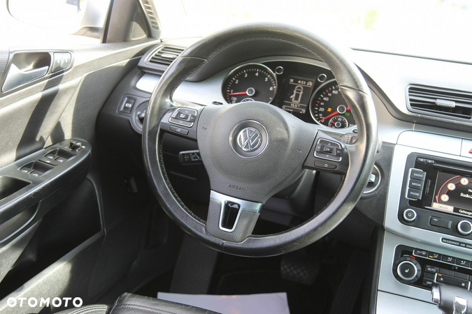 Volkswagen Passat 1.4 TSI BMT Comfortline DSG - 23