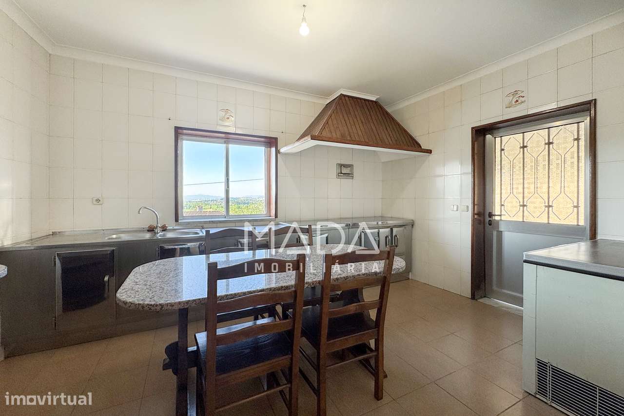 Moradia T2 individual c/480m2 de terreno e anexos em Escudeiros, Braga-5