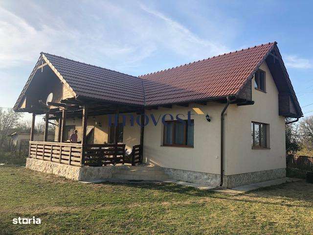 Casa de Vanzare in Valea Vinului - 2 Case cu 3000 mp Teren, Renovate, - Imagine principală: 4/13