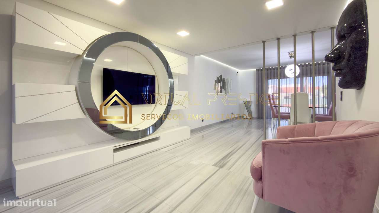 Moradia T4 Remodelada com Piscina em Belverde-12