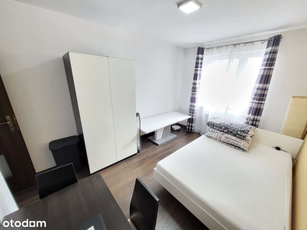 Polonijna -3pokoje+kuchnia+balkon,stan idealny,piękny widok na Kraków!-2