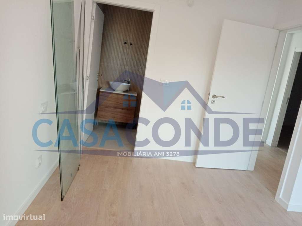 Moradia Isolada Duplex C/Piscina-26