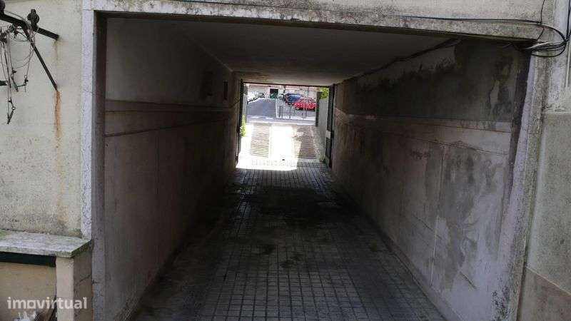 Alugo parqueamento em Alvalade - Grande imagem: 3/3