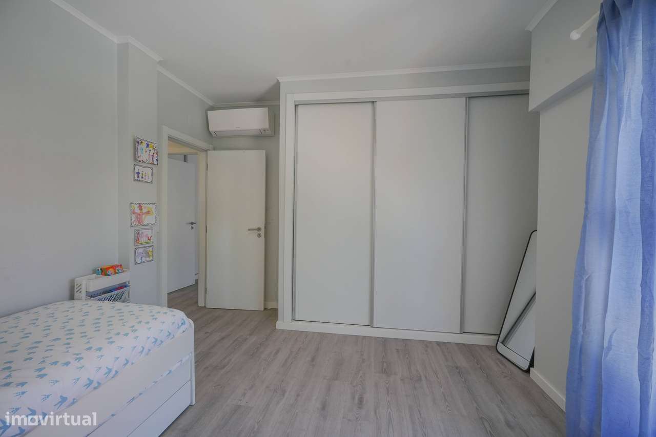 Moradia T5 Mem Martins-4