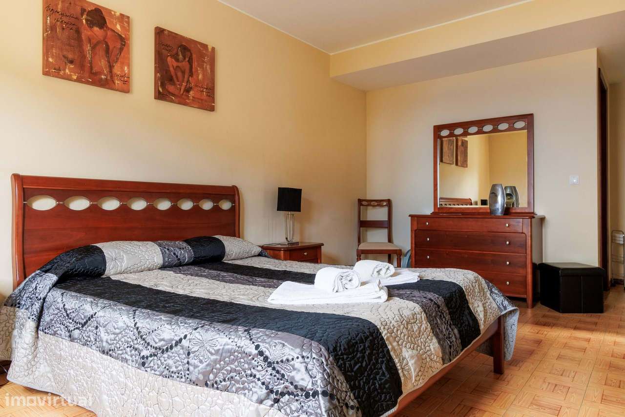 Moradia T7 com vista mar preparada para Alojamento-13