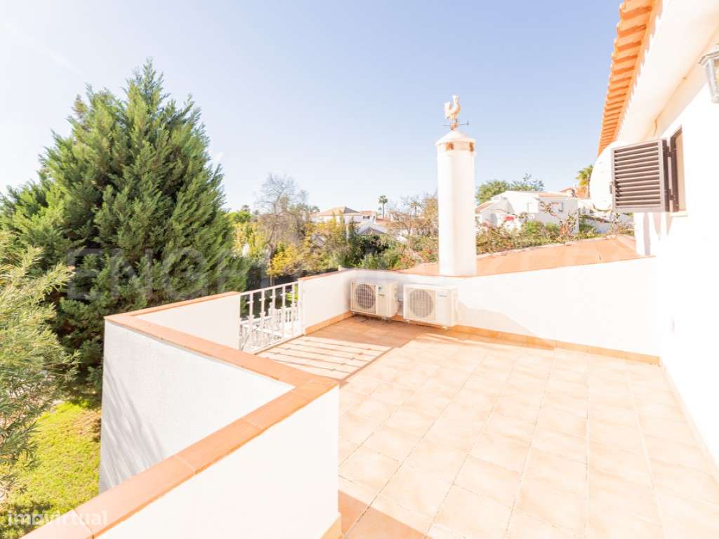 Moradia T3 com Piscina e Jardim em Tavira-24