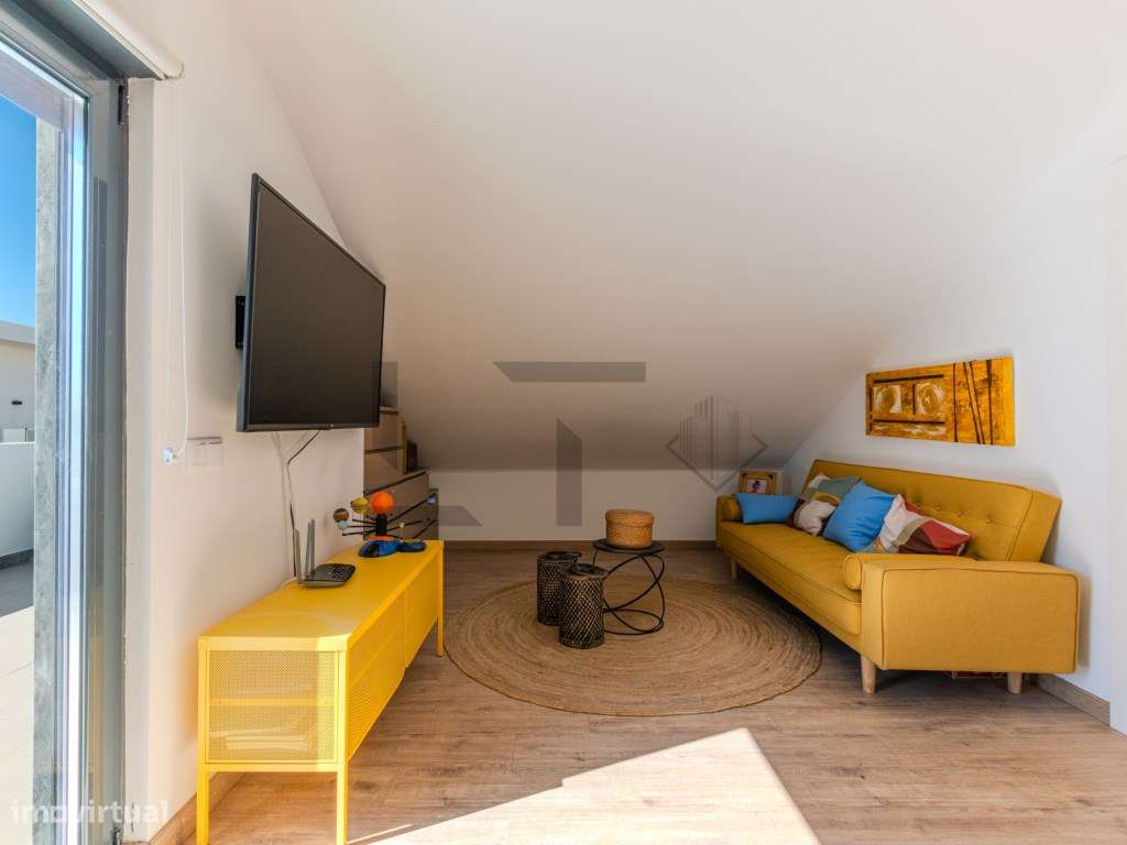 Fantástica Moradia T4 Moderna com Vista Mar, Jardim e Estacionament...-16