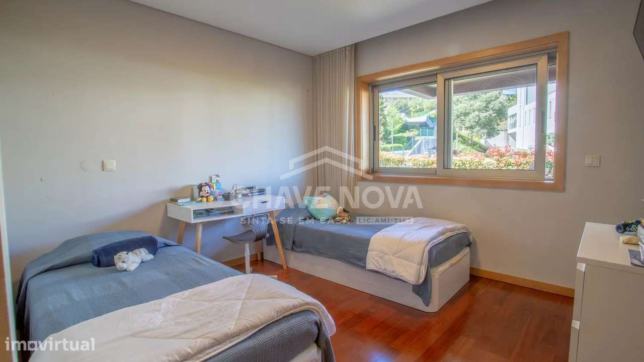 Excelente Apartamento T3 com Terraço em Oliveira do Douro,-19