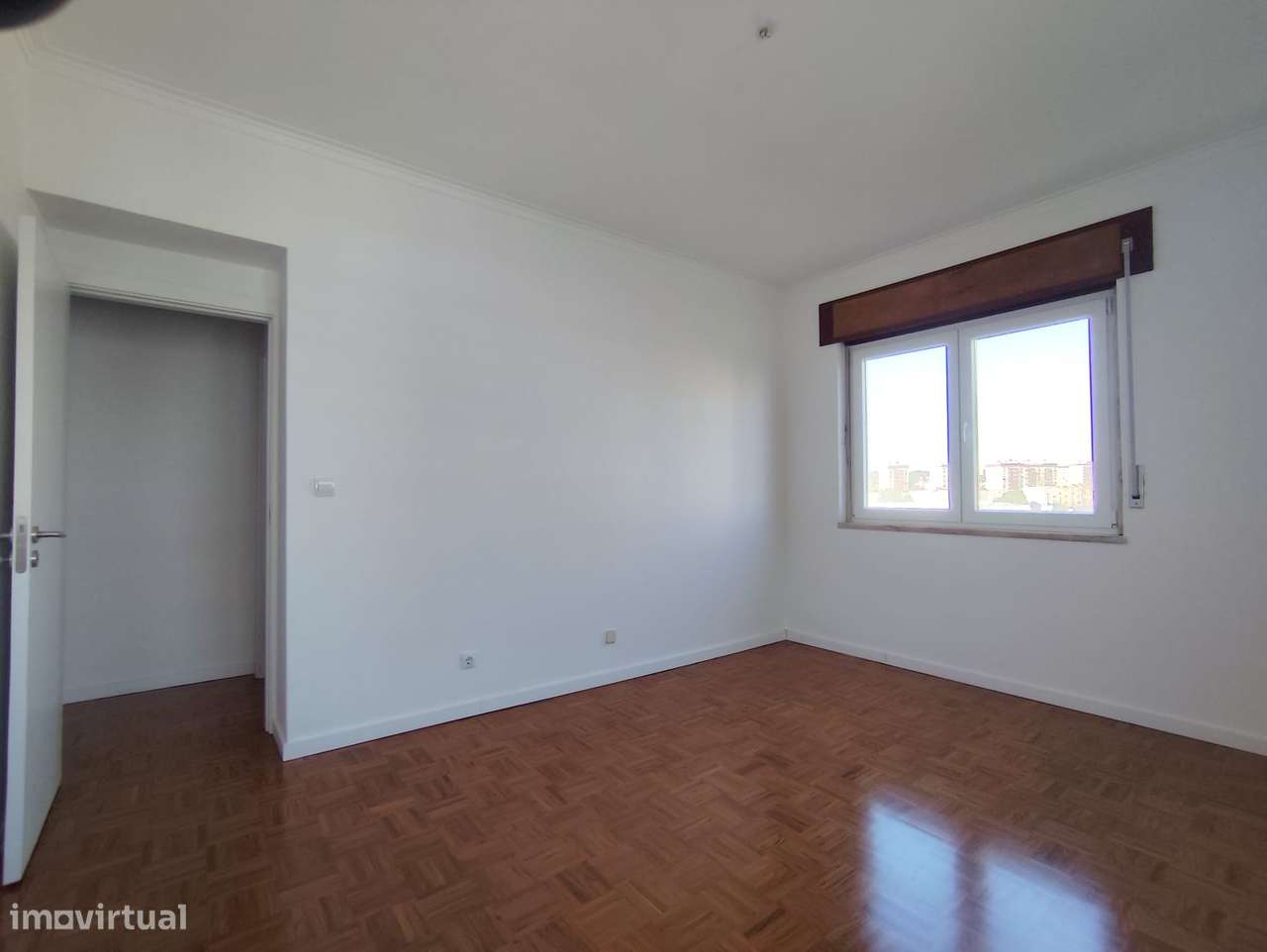 Apartamento T3 na Portela Totalmente Renovado-13
