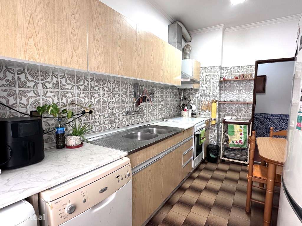 Apartamento T3 - Póvoa Sta. Iria-9