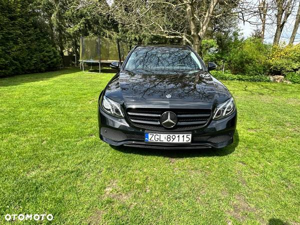 Mercedes-Benz Klasa E 300 d T 9G-TRONIC AMG Line - 12