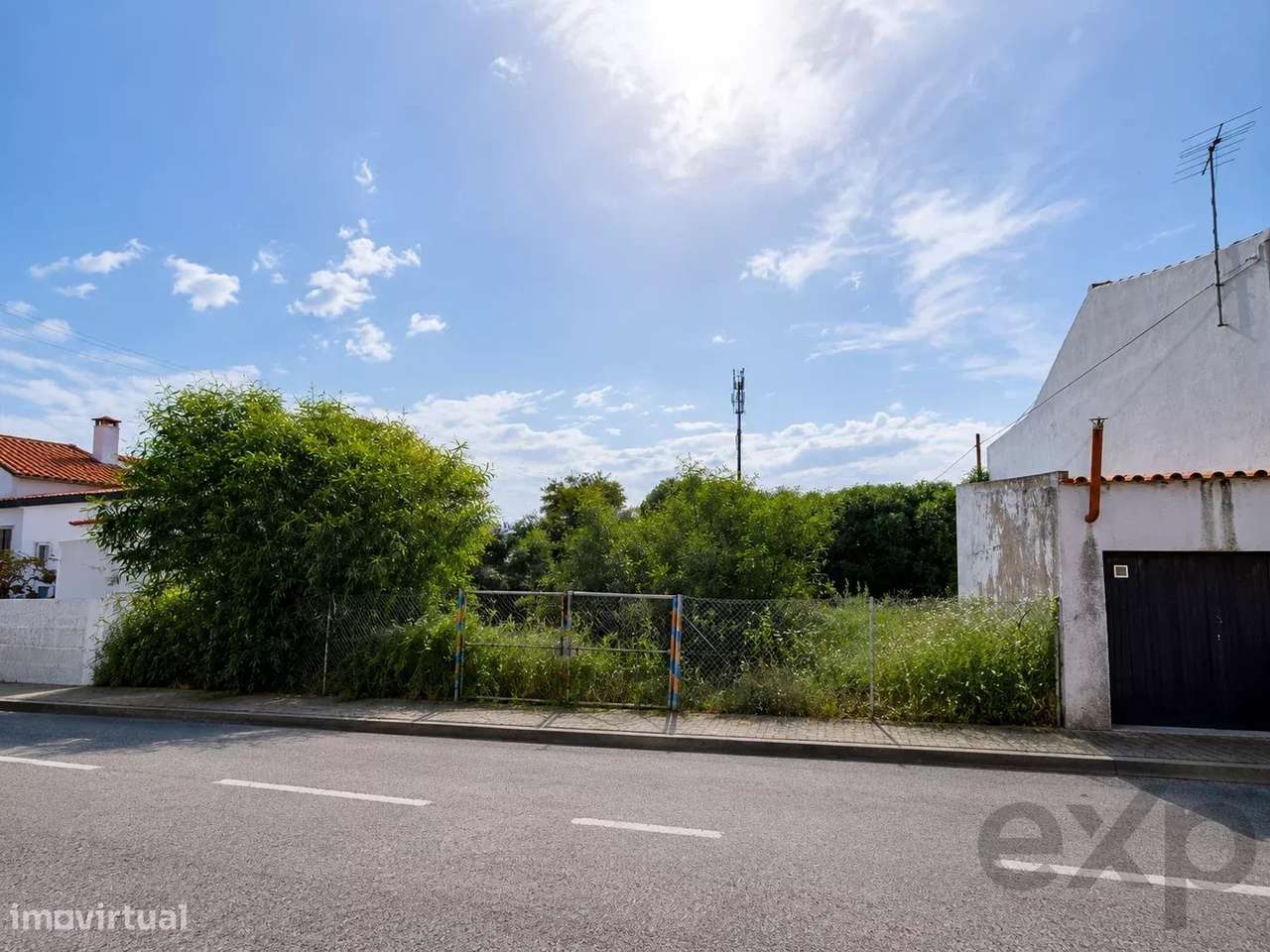 Lote Urbano com Projeto Aprovado para 2 Moradias Geminadas | Luz de Ta-2