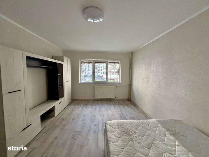 Garsoniera de închiriat - Imagine principală: 4/7