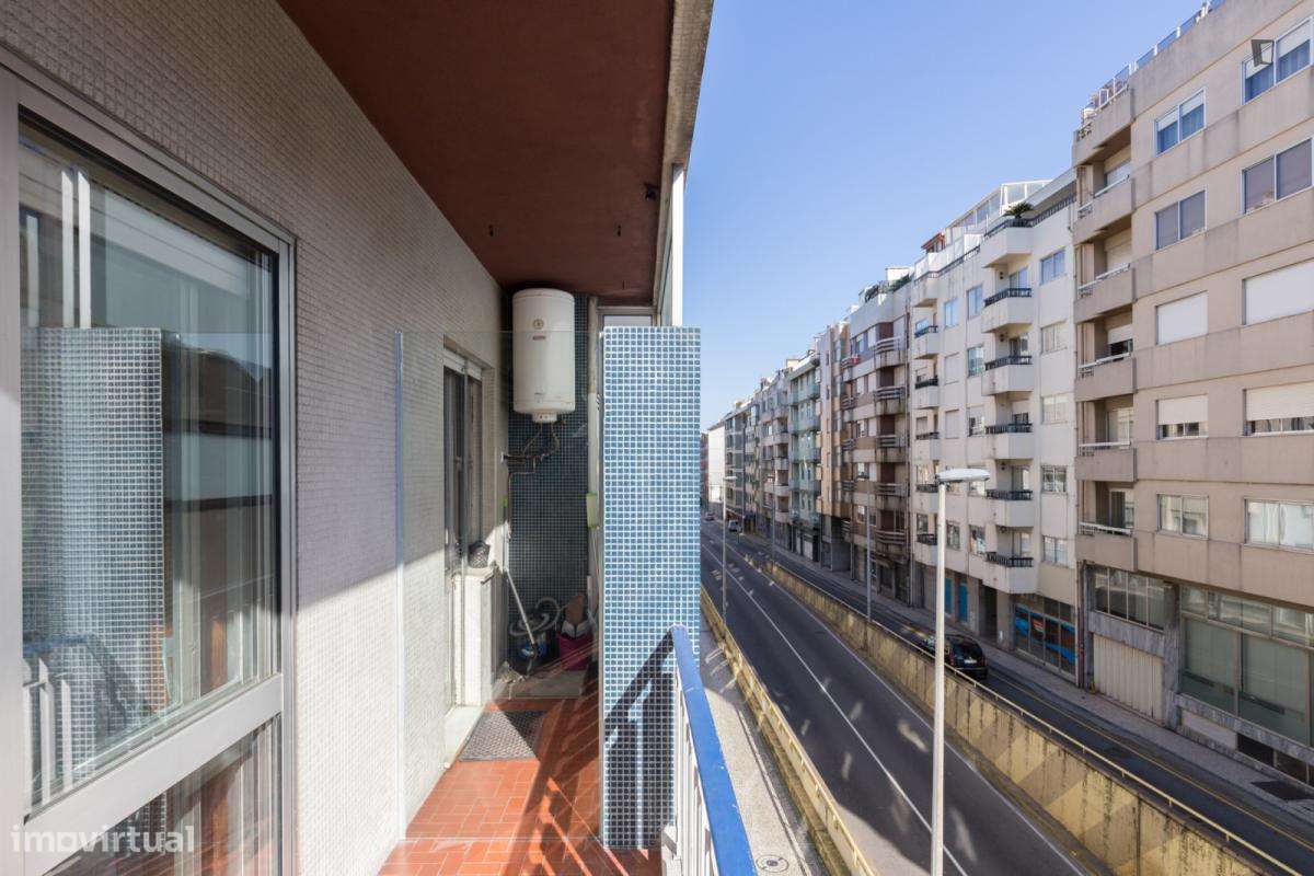 Quarto - localizado em Paranhos Porto - Grande imagem: 5/10