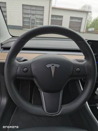 Tesla Model 3 Langstreckenbatterie Allradantrieb Dual Motor Performance - 13
