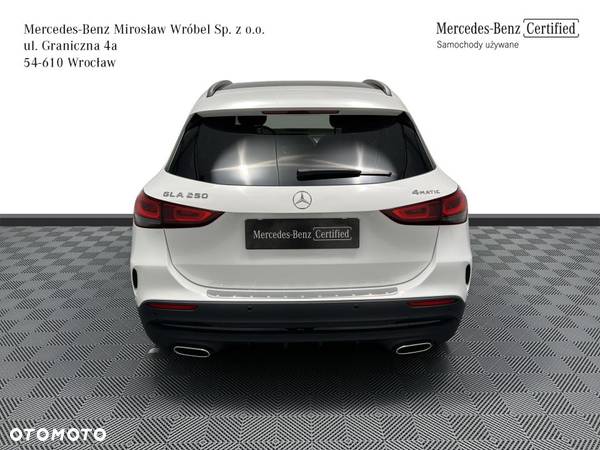 Mercedes-Benz GLA 250 4-Matic AMG Line - 4