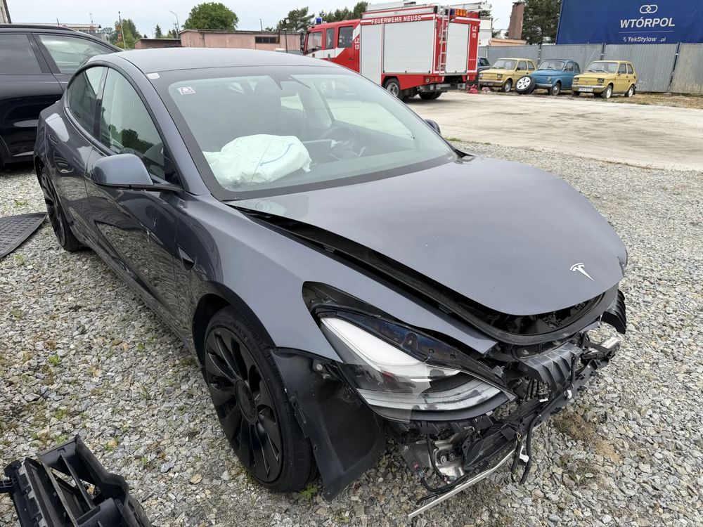 Tesla Model 3 2021