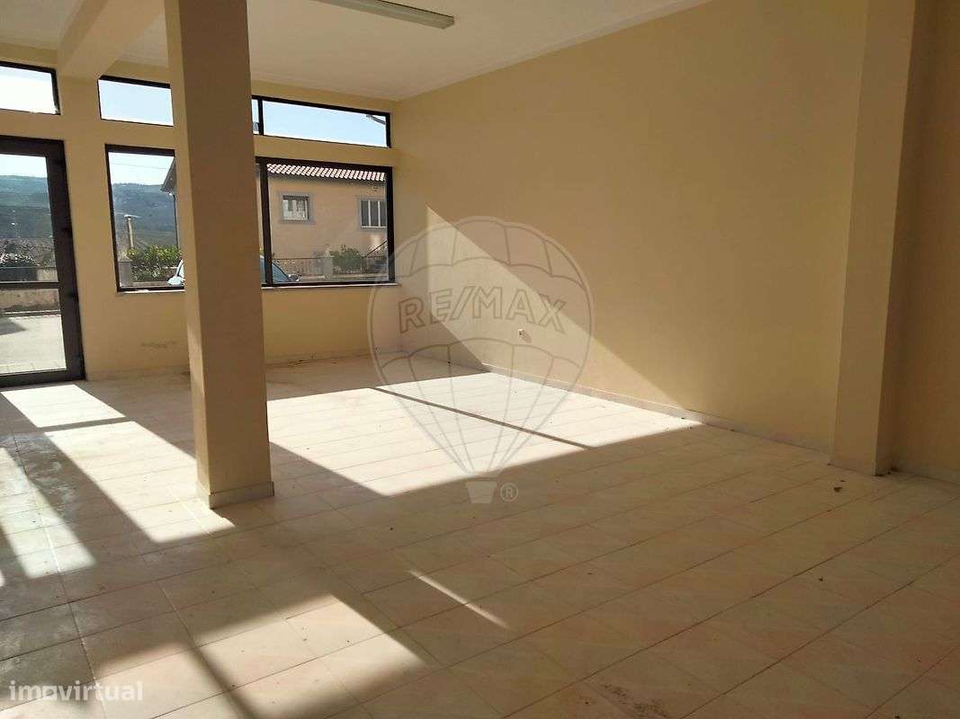 Loja  para arrendamento - Grande imagem: 2/5