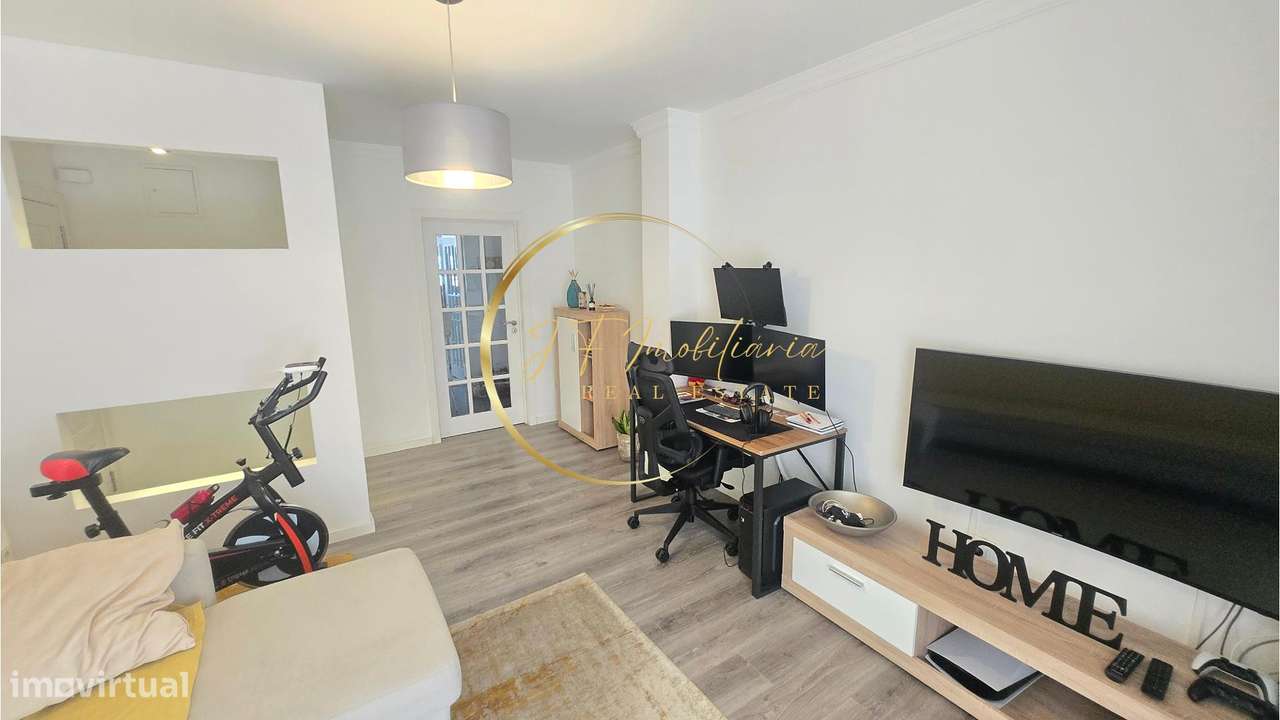 Apartamento T2 em Azurva com garagem-12