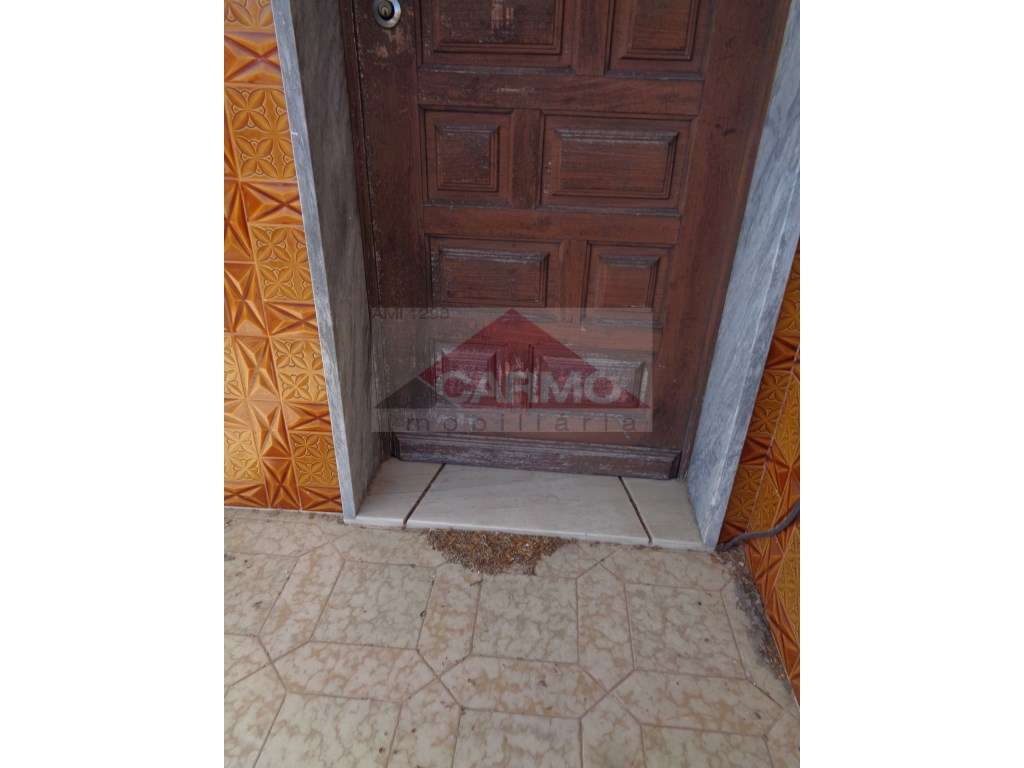 Moradia T5 / S. Francisco.(Oferta da Escritura). - Grande imagem: 4/33