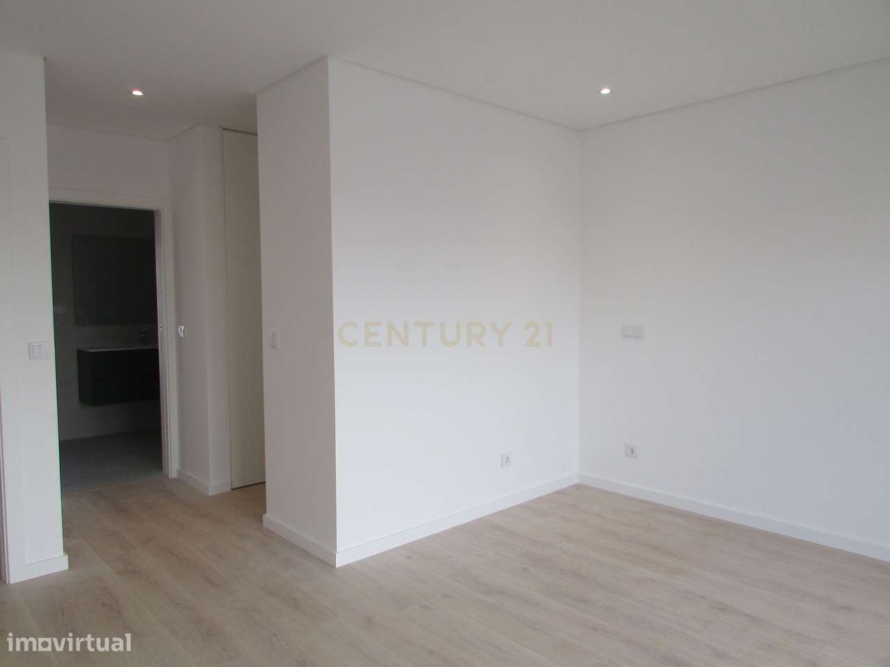 Moradia T3+1 em Portela da Azóia, Santa Iria de Azóia-13