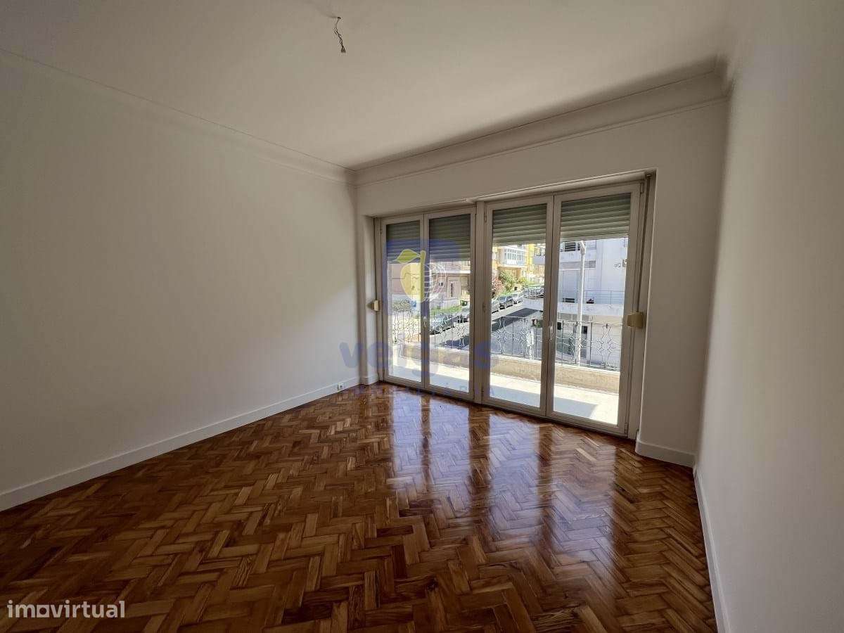 Apartamento T3 em Alvalade - Grande imagem: 2/35