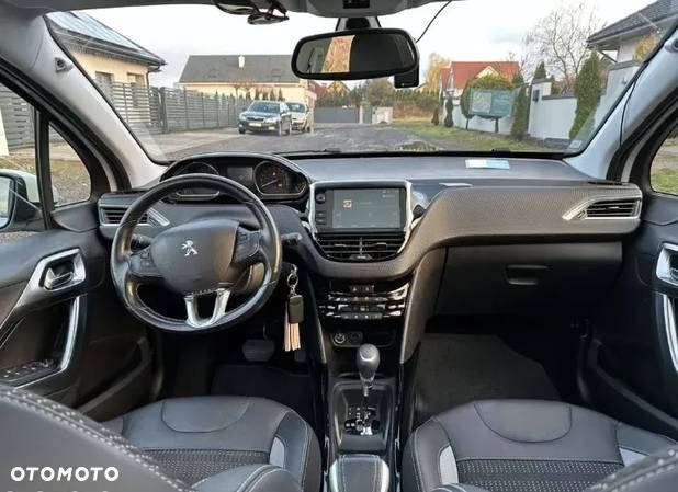 Peugeot 2008 1.2 Pure Tech Allure S&S EAT6 - 7