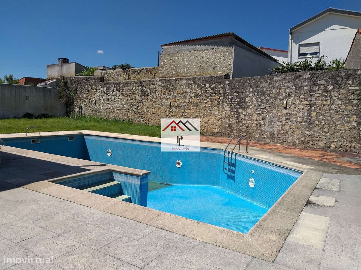 Moradia  T10 com Piscina e Logradouro (V823JB)-3