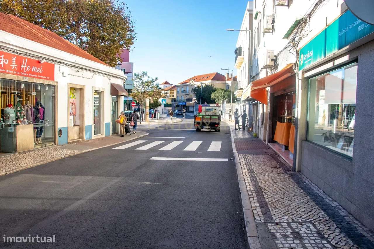 Espaço Comercial para Arrendamento – Av. da República, Parede (Cascais - Grande imagem: 4/4