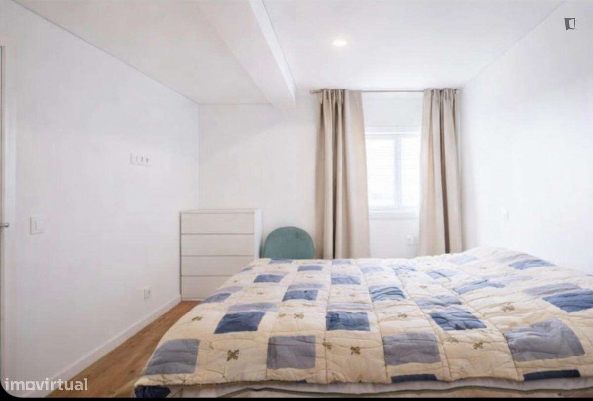 Apartamento com 1 quartos - localizado em Madalena Porto - Grande imagem: 2/6