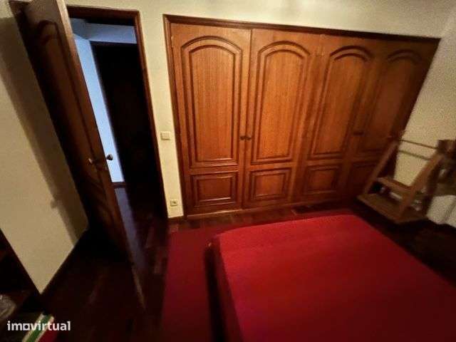 Excelente Moradia c/Piscina, Ringue desportivo, Garagem-44