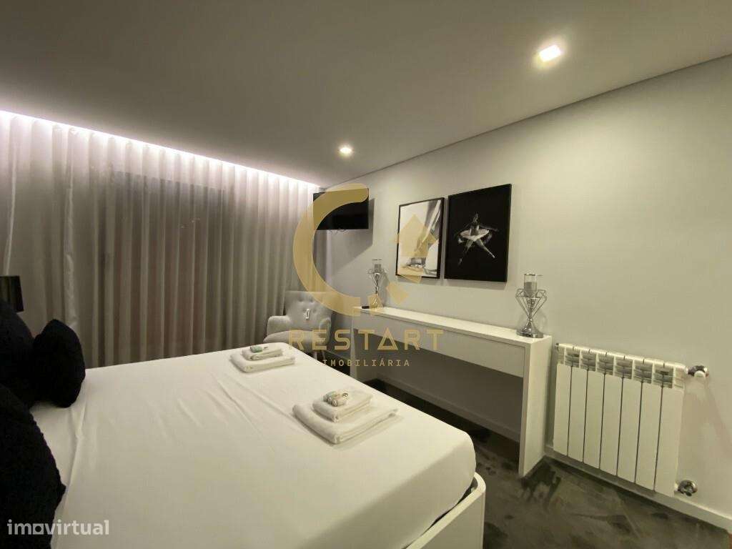 Apartamento T3 totalmente mobilado com vista Rio-15