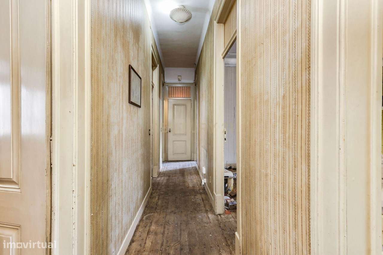 Prédio de Uso Misto no Centro Histórico de Odivelas – Habitação + Comé-8