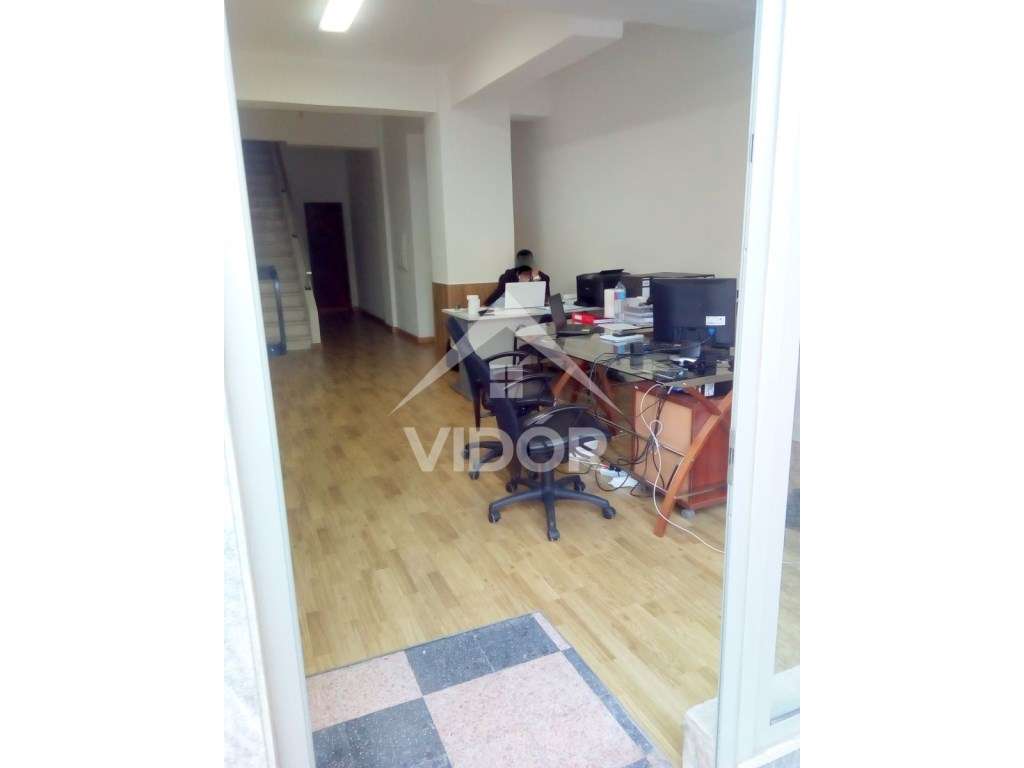 Loja Duplex no centro do Barreiro c/ montra - Grande imagem: 4/14