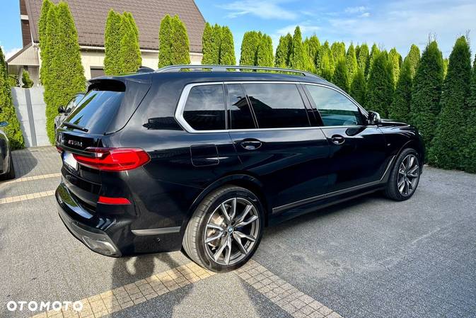 BMW X7 M50d - 10