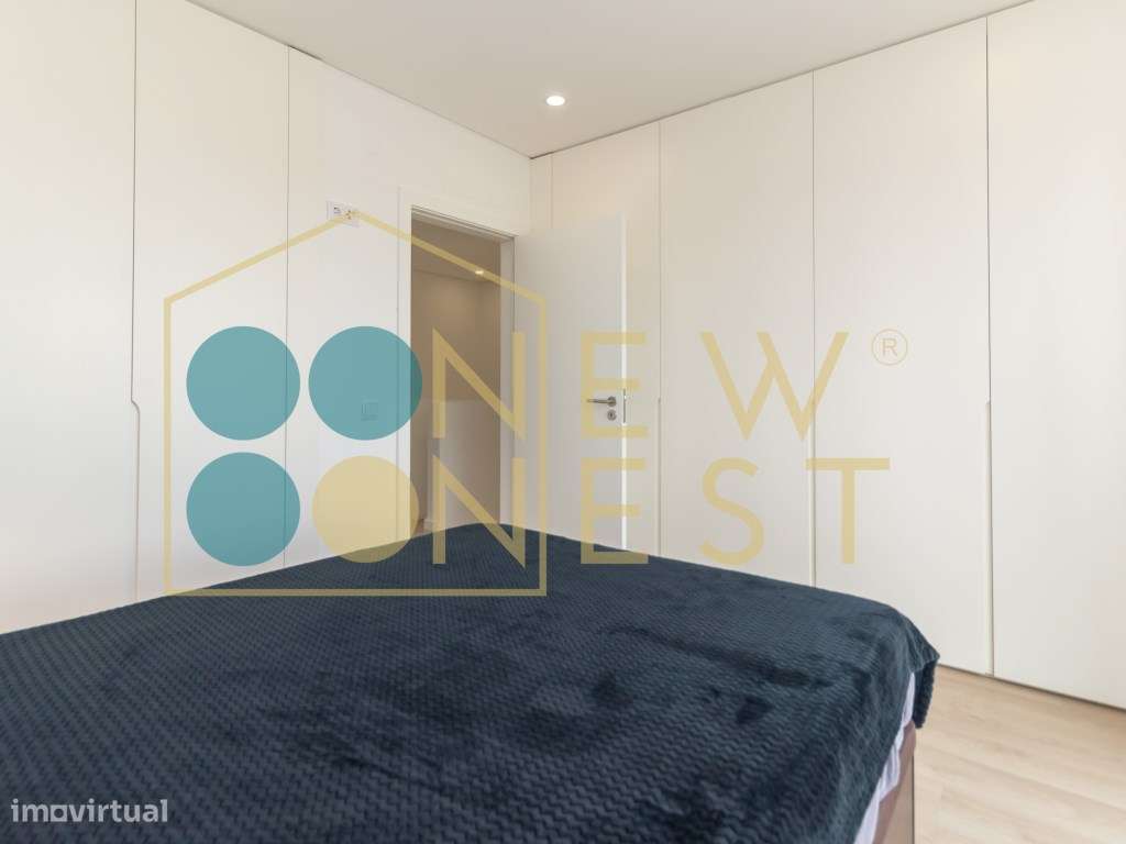 Moradia T3+1 em Banda como Nova com pátio e Vista Castelo de Palmel...-22