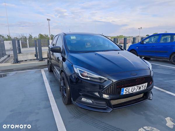 Ford Focus 2.0 EcoBoost ST - 11