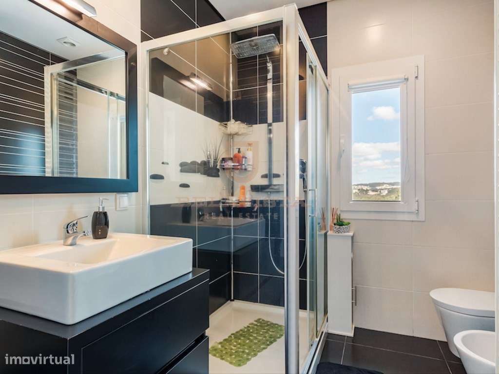 Moradia T4 com piscina aquecida e furo - Leiria - Pousos-18