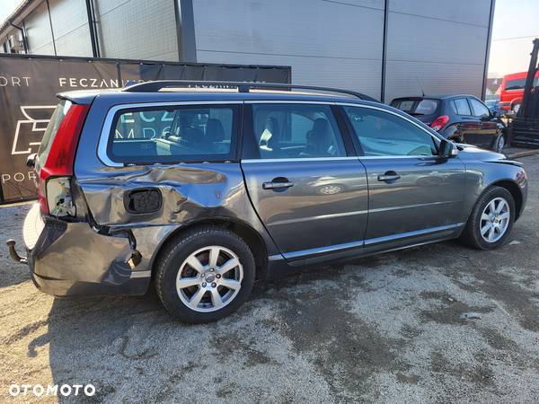 Volvo V70 D3 Momentum - 10