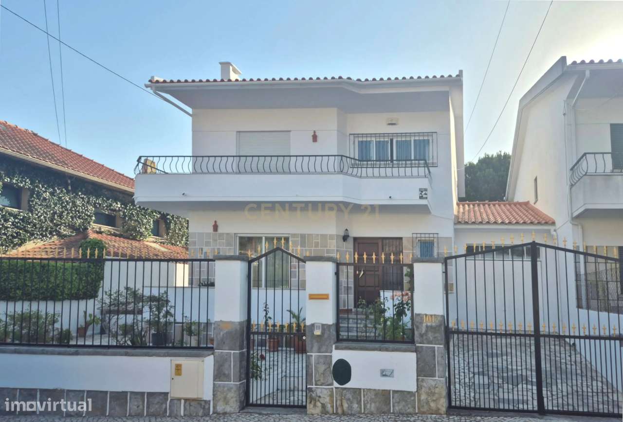 Moradia T4 isolada com jardim no Bairro do Rosário, Cascais - Grande imagem: 2/60