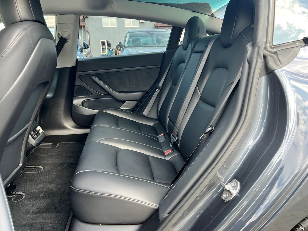 Tesla Model 3 Standard Reichweite Plus Hinterradantrieb - 15