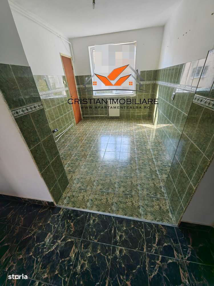 Apartament 3 camere decomandat, etaj 3, cu 2 bai, Cetate! - Imagine principală: 1/10