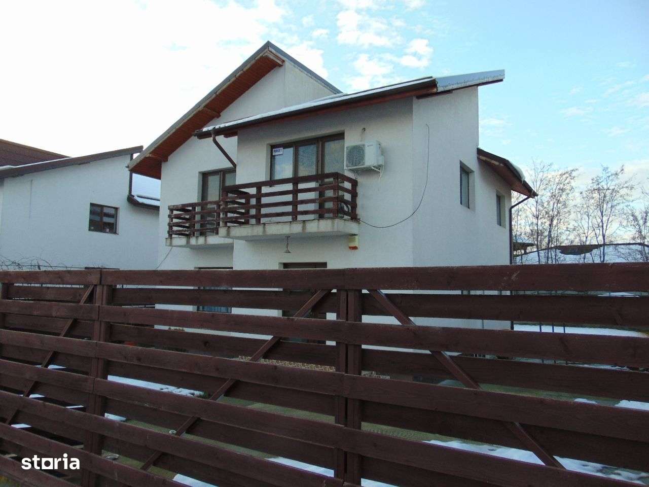 FARA COMISIOANE casa mobilata cu 4 camere P+1+pod terasa LA CHEIE - Imagine principală: 3/6