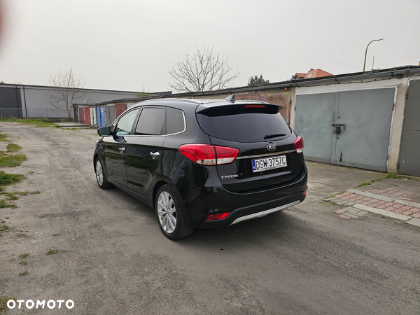 Kia Carens 1.7 CRDi Business Line 7os 7DCT - 8