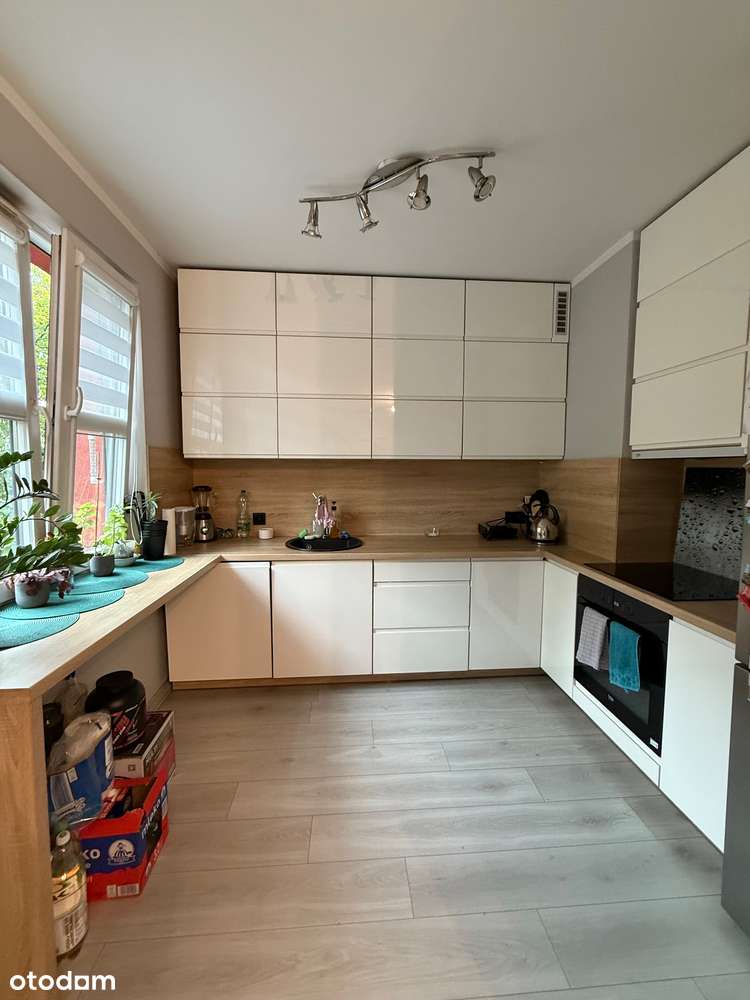 Nowa Oferta!! Chorzów- Mieszkanie w apartamentowcu!!-0