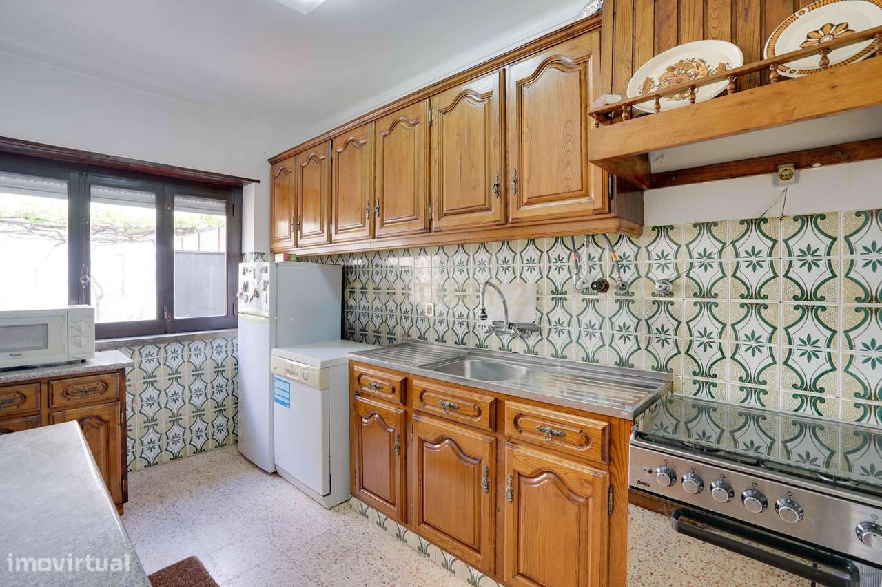 Já imaginou viver numa aldeia? E a poucos minutos de Cascais.-10