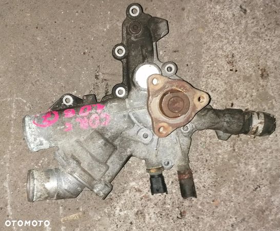 OPEL CORSA C 1.0 16V OBUDOWA TERMOSTATU 12992692 - 1