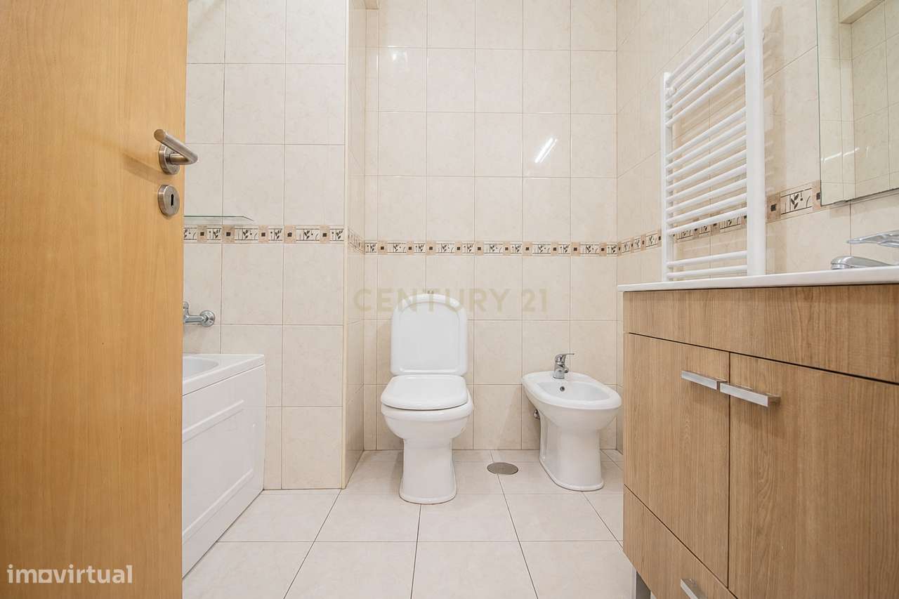 Apartamento T3 com garagem dupla na Estrada de Mira – Figueira da Foz-19